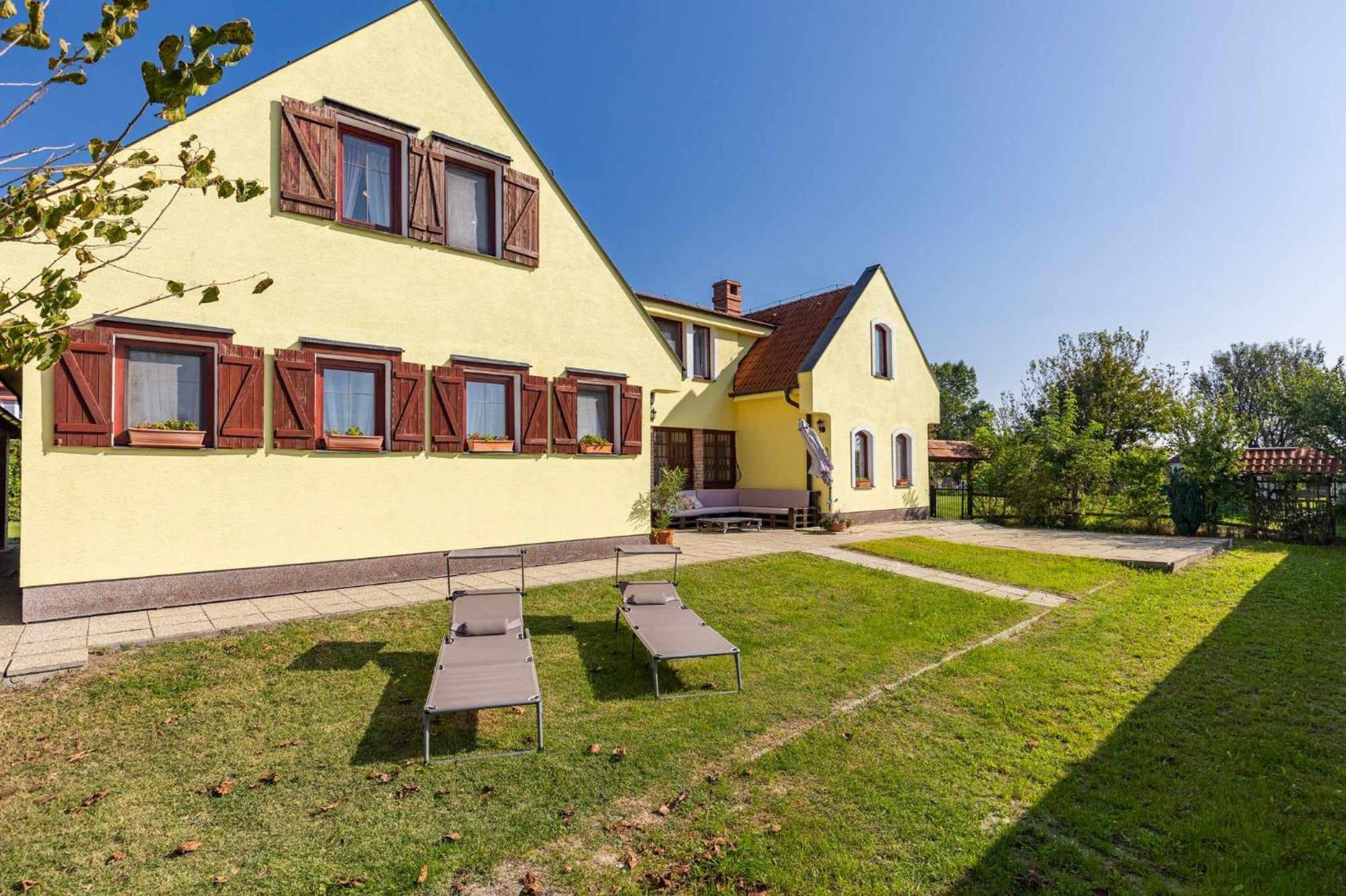 Idylicky Rodinny Penzion Arkadia Pri Dunajskej Cyklotrase Kyselica Dış mekan fotoğraf