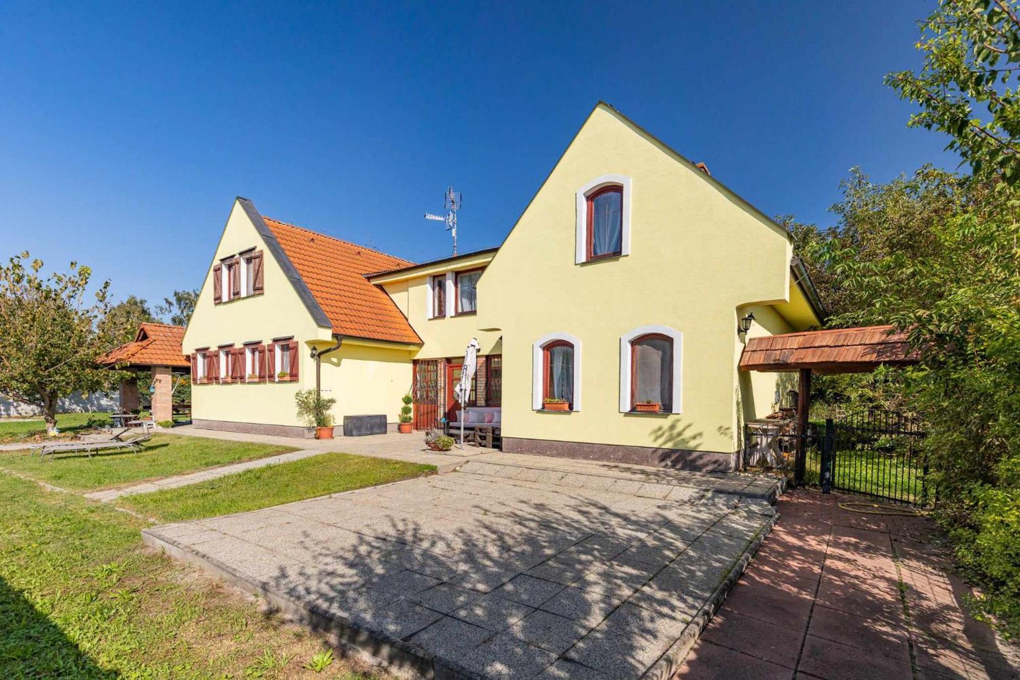 Idylicky Rodinny Penzion Arkadia Pri Dunajskej Cyklotrase Kyselica Dış mekan fotoğraf